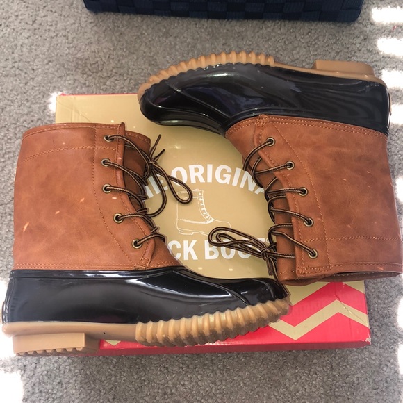 Boots - Picture 3 of 4